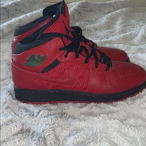 Nike - kids 5.5 Y - Air Jordan 1 -